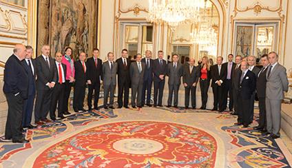 El Secretario de Estado de AAEE,Gonzalo de Benito, ha recibido en el Palacio de Viana a la delegación de empresararios españoles