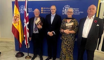 Presentation of “Singular Honour”