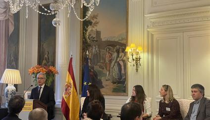 The Embassy gathers together associations in order to discuss the rights of EU citizens in the United Kingdom. 