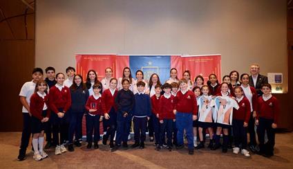 The Ambassador visited the Spanish women