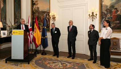 The Spanish and Portuguese Ambassadors met with companies and young leaders of the financial sector