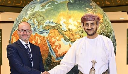 España y Omán celebran consultas políticas