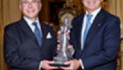 El Sr. Bernard Cazeneuve, Premio Diálogo 2016