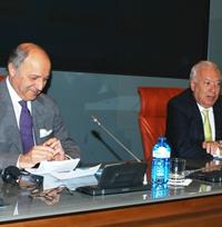 El ministro García-Margallo junto a su homólogo francés, Laurent Fabius. Foto Maec 