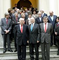 Fotografía de los asistentes al almuerzo. Foto Maec