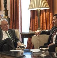 El ministro García-Margallo con el secretario general del Centro Internacional para el Diálogo Interreligioso e Intercultural