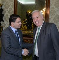 El ministro García-Magallo con el secretario general de la Organización Mundial del Turismo, Taleb Rifai. Foto Maec
