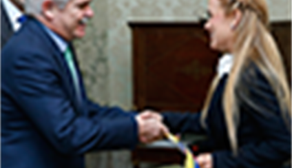 Alfonso Dastis recibe a Lilian Tintori
