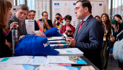 Spanish Minister participates in the European Union-Community of Latin American and Caribbean States Civil Society Forum