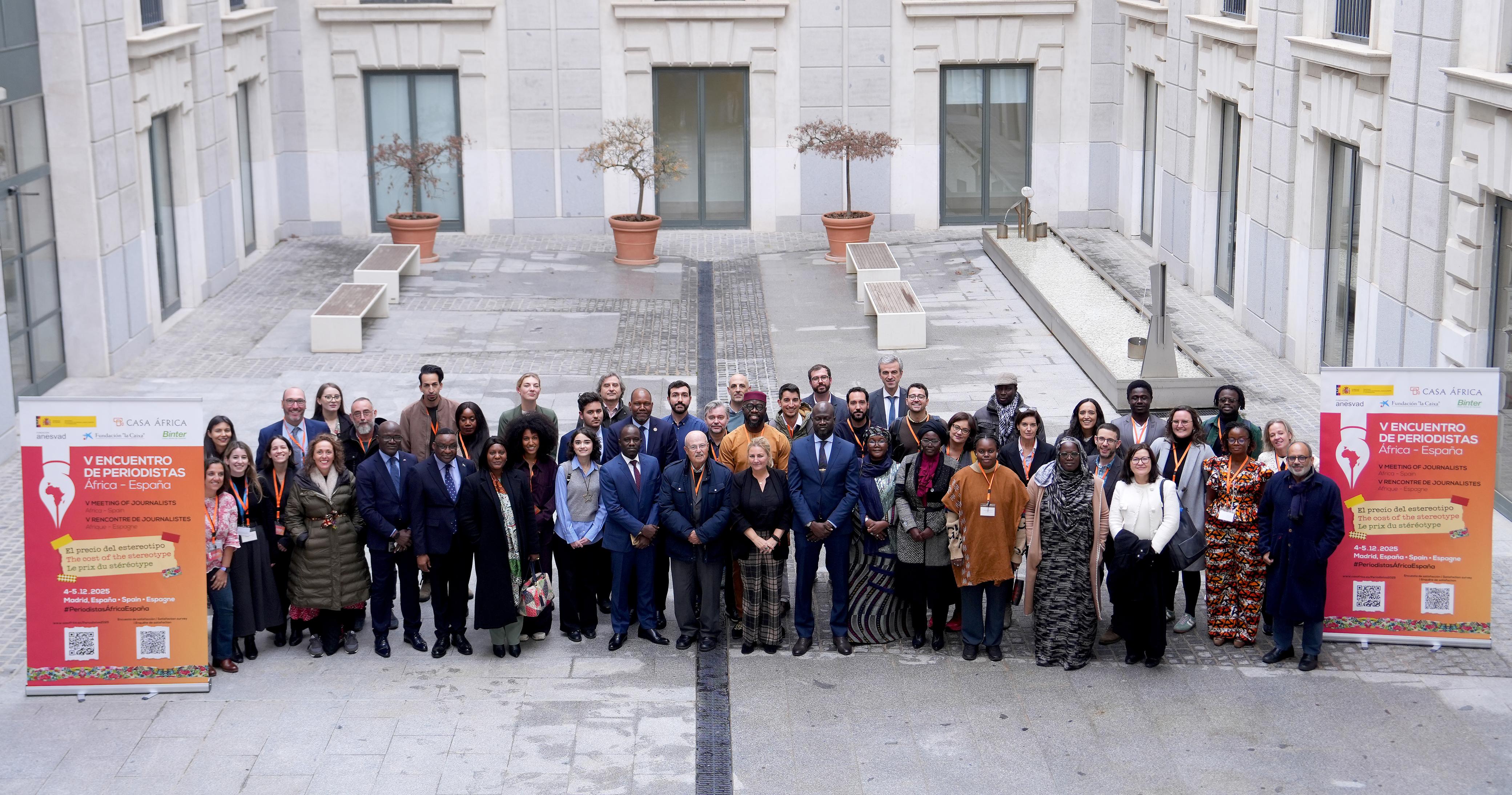 V Encuentro de periodistas África-España, organizado junto a Casa África y en colaboración con la Fundación Anesvad, la Fundación la Caixa y Binter. 4-5 de diciembre de 2025.